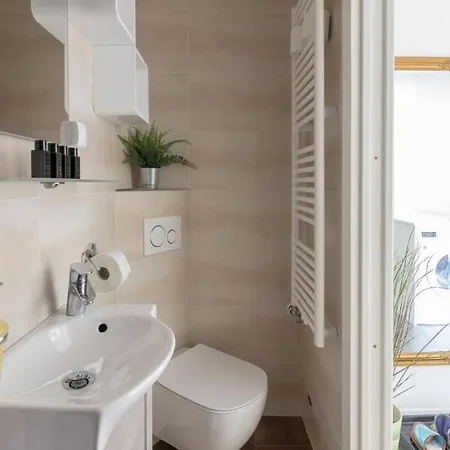 Apartman Lona *